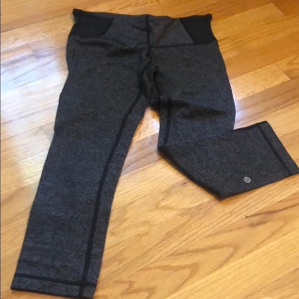 Lululemon cropped pants